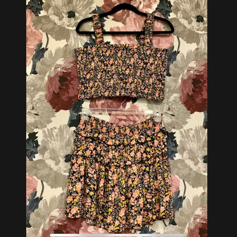 American Eagle Women's Matching Set Skirt & Crop Top